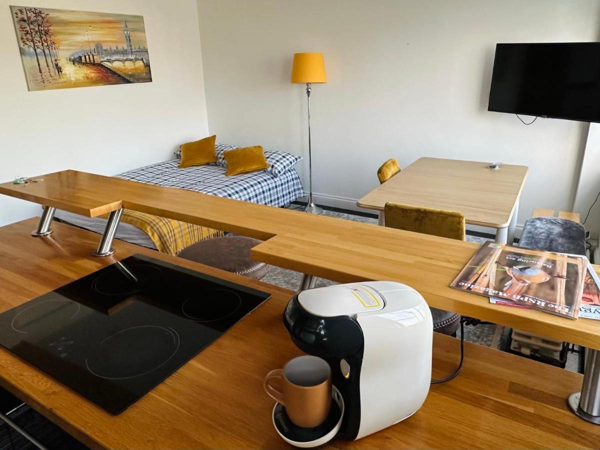 Beautiful Quality Apartment In Camden Town 런던 외부 사진