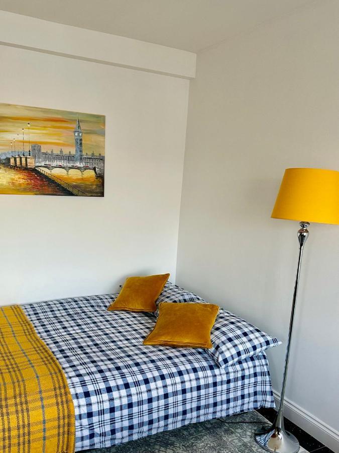 Beautiful Quality Apartment In Camden Town 런던 외부 사진